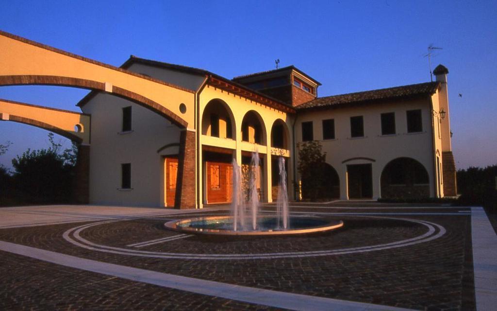 Agriturismo Due Torri Монтебелуна Екстериор снимка