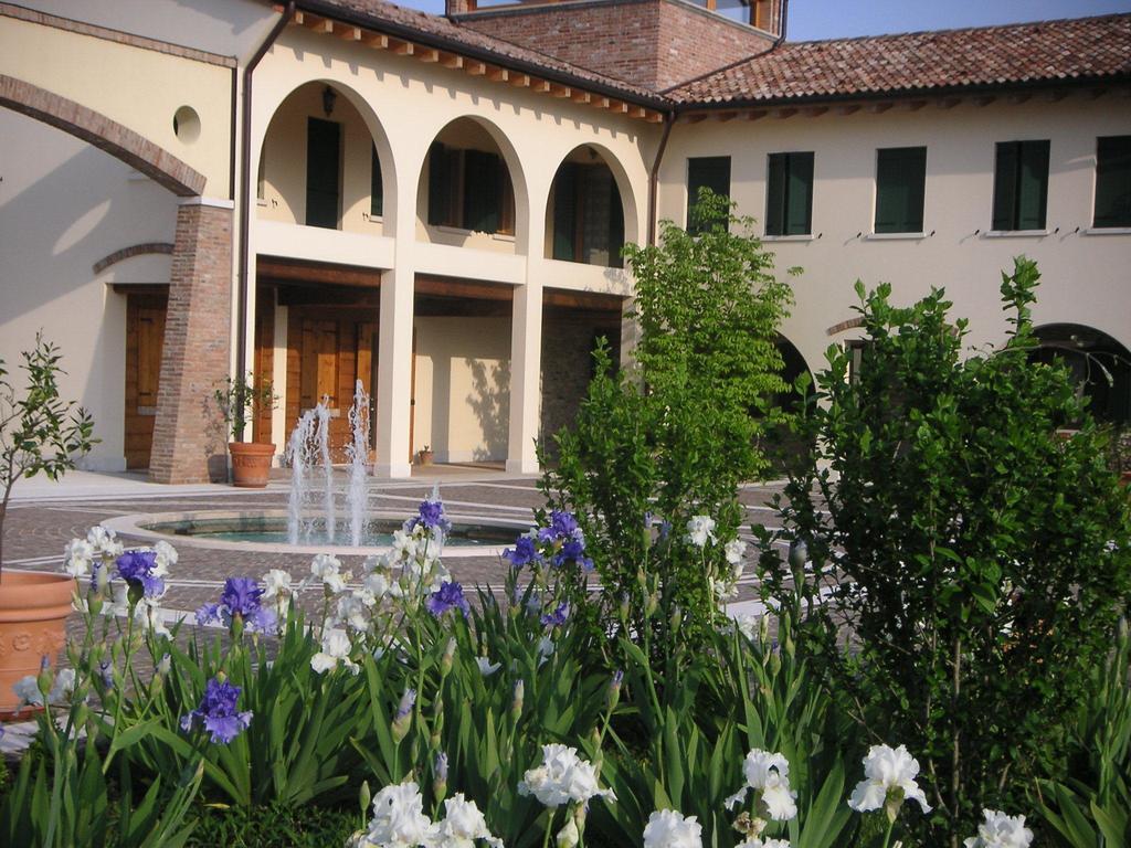 Agriturismo Due Torri Монтебелуна Екстериор снимка
