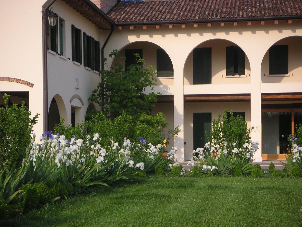 Agriturismo Due Torri Монтебелуна Екстериор снимка