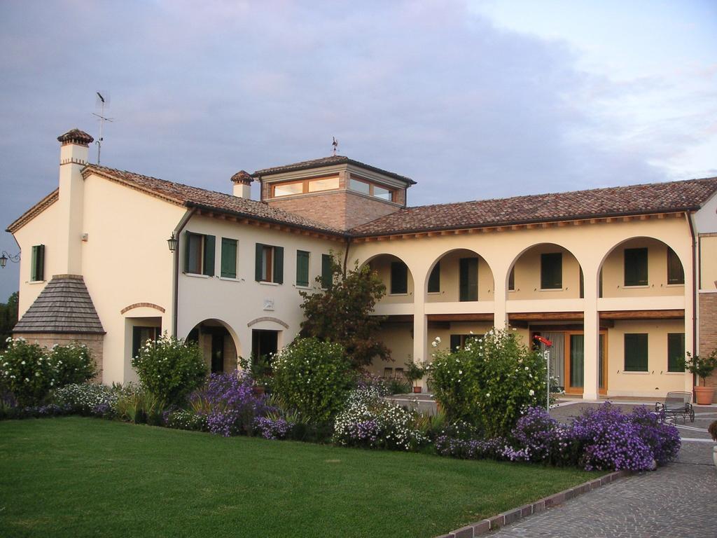 Agriturismo Due Torri Монтебелуна Екстериор снимка