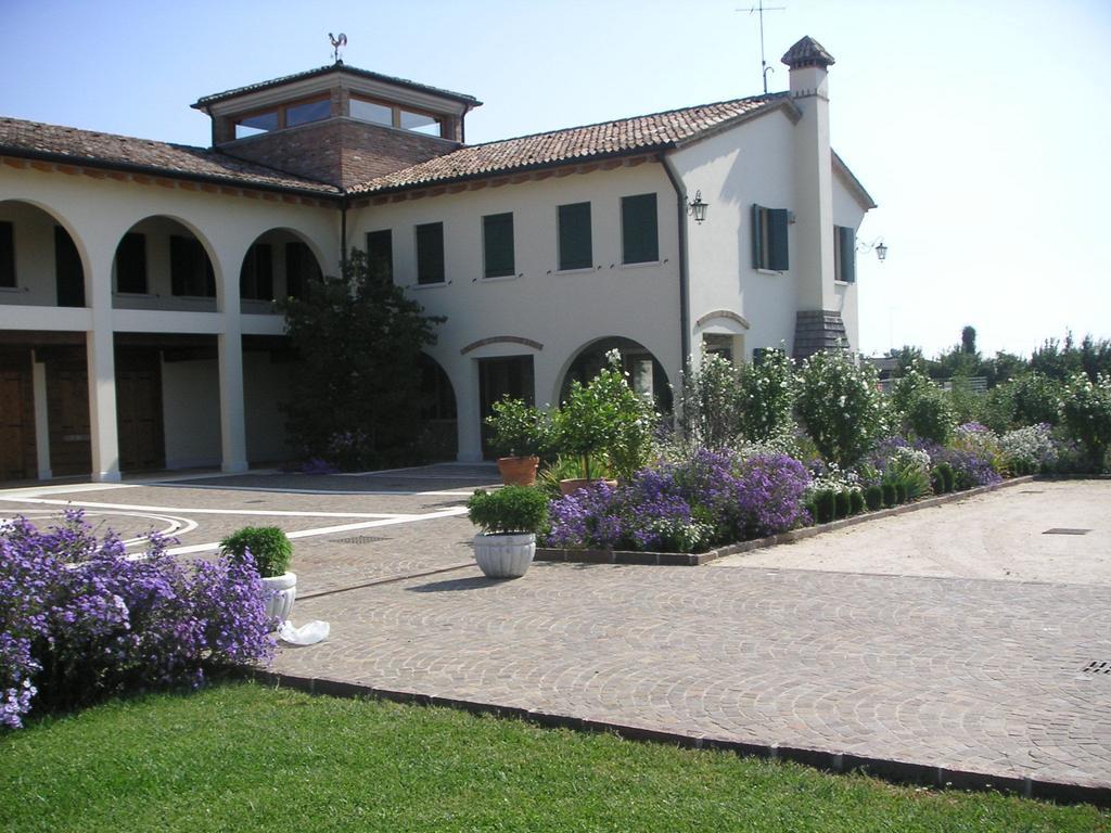 Agriturismo Due Torri Монтебелуна Екстериор снимка